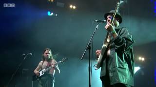 Mac Demarco - Ode to Viceroy  ( Live at Glastonbury )