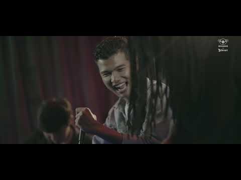 Sabay Sessions: Vuthea - អូនសាសន៍អី (acoustic music)