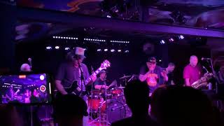 Listen to D.J.’s (Live)HQ - Long Beach Dub Allstars