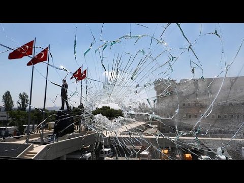 تركيا حملات تطهير الجيش والداخلية من الانقلابيين واردوغان يتوعدهم بالاعدام