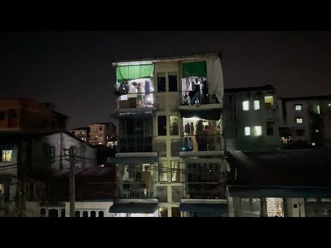 ミャンマーのクーデターに抗議するクッキングポット (Cooking pot protest against Myanmar's coup)