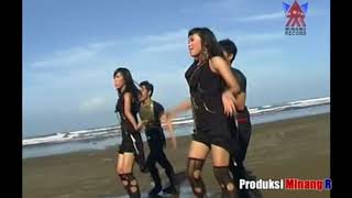 Download lagu Hesty Damara-Abang Sayang House Dance mp3 Download lagu Hesty Damara-Abang Sayang House Dance mp3