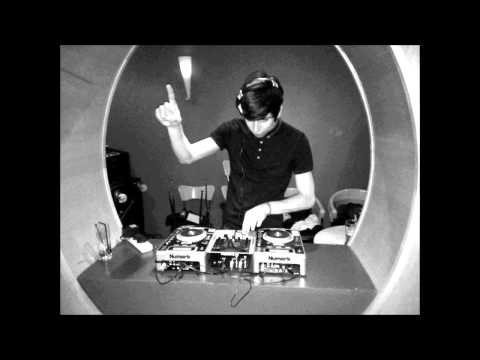 Showtek & Justin Prime vs. Martin Garrix vs. Nirvana vs. Knife Party