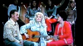 Dolly  Parton with her mom and Dad on 60 minutes        cbs