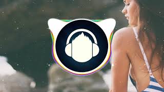 Phoebe Ryan &amp; Quinn XCII - Middle Finger