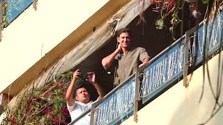 Hrithik Roshan Waves Hand To His Fans Outside His Home On His Birthday