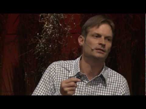 TITEL: TEDxKrakow – Srdja Popovic – Ein schlechtes Jahr für böse Jungs