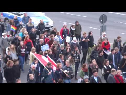 17 October 2016 17:43 Herz Statt Hetze Demo