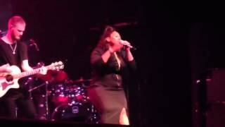 Jazmine Sullivan performs  Forever Dont Last in NYC Live Gramercy