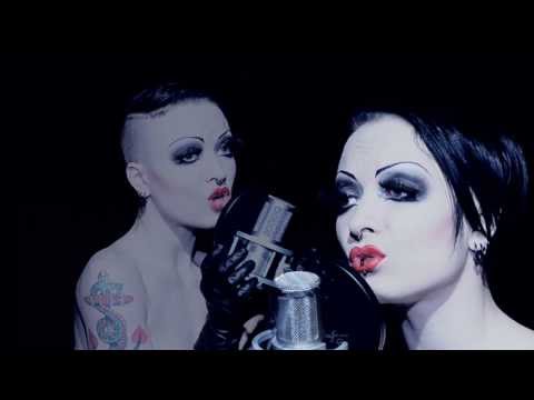 Aranea Peel singt "Ich weiß nicht, zu wem ich gehöre"