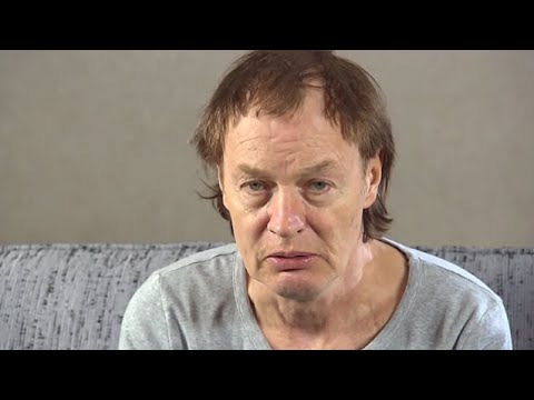 AC/DC Angus Young Not Happy Bob, Not Happy!