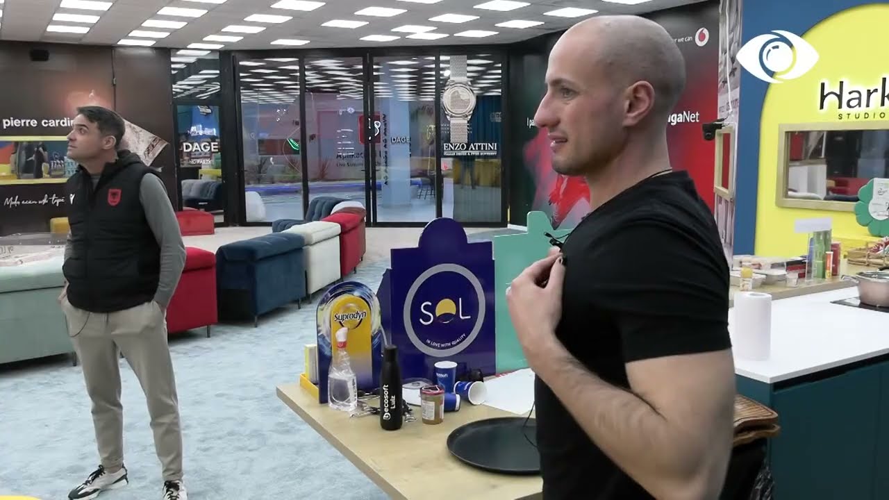 Maestro dhe Kristi i komunikojnë planin Luizit