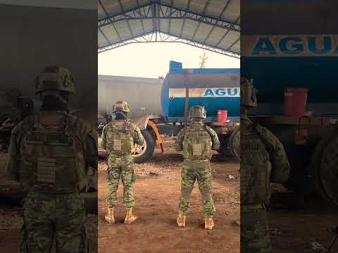 ¡Ejército intervino un galpón en Shushufindi! Hallaron galones de diésel, dinero y un detenido