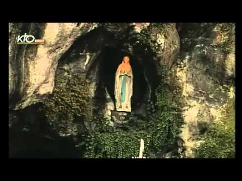 Chapelet à Lourdes