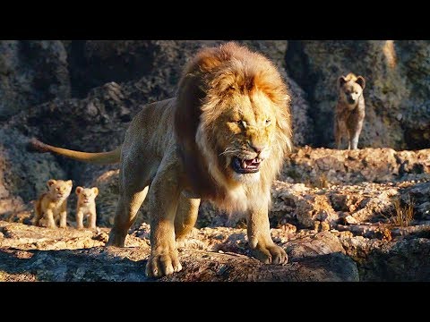 Mufasa salva a Simba y a Nala de las Hienas | El Rey León 2019 (LATINO)