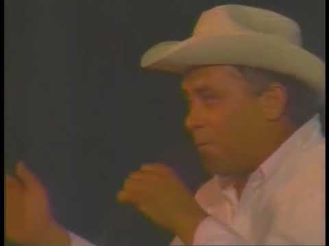 Polo Montañez en concierto