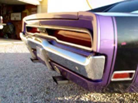 ClassicChasers.com - RARE! 1970 383 BIG BLOCK PLUM CRAZY PURPLE DODGE CHARGER!