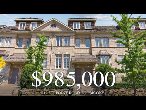 $985,000 - Light-Filled Norseman Heights Freehold Town - 112 Six Point Rd, Etobicoke