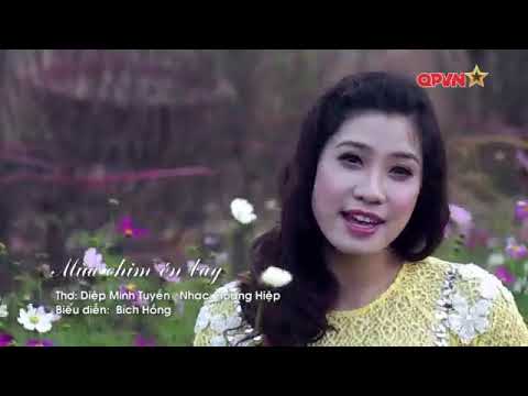 Thể hiện bởi Bích Hồng