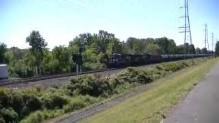 preview picture of video 'Long NS Crude Oil train passes through Bound Brook, NJ'