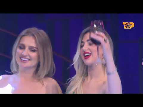 Mikki çmend publikun në studio me hitet më të njohura greke – E Diell 16.04.2023