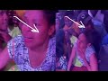 DADA ALIWA KIBOGA KITUMBUA KATIKATI YA SHOO YA DIAMOND PLATINUM