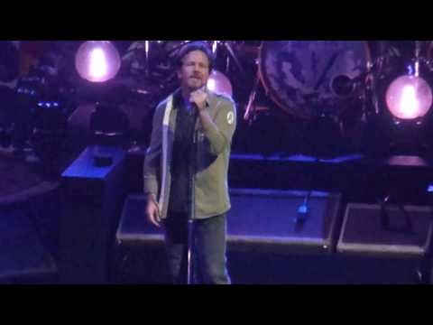Pearl Jam - Nothingman (Dallas 11.15.13) HD