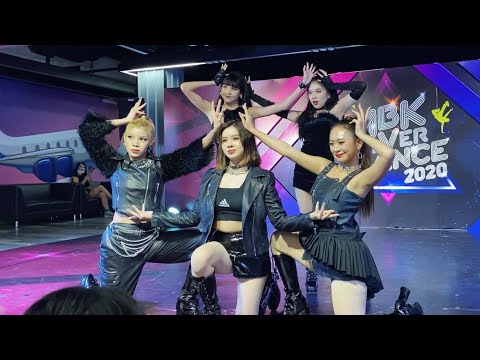[KPOP IN PUBBLIC] intro+wannabe itzy cover by i-Queen [on stage] from Thailand @mbkcenter