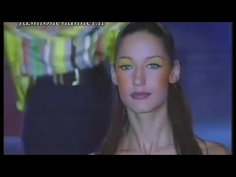 GIANNI VERSACE Spring Summer 1993 Milan 4 of 5 pret a porter woman by Fashion Channel