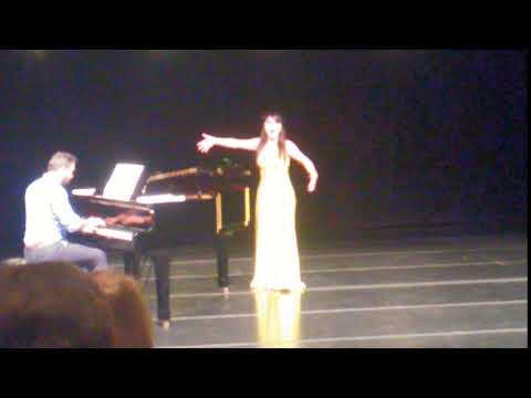 Ah, non giunge reaching the high F(F6) -La sonnambula (Bellini)