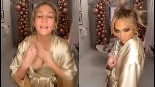 Jennifer Lopezs Wardrobe Malfunction As Robe Opens