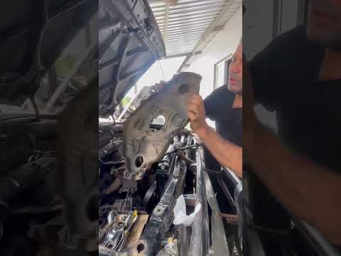 Lo que el puller no arregla, el truco sí saca polea #mecanica #trucomecanico #toyota
