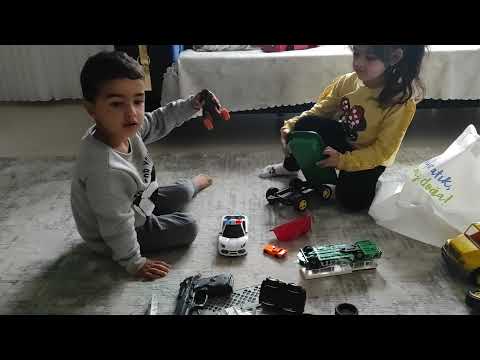 Arabalarla Oynuyor lar Öykü ile Kuzey Çocuk Oyunları Daha Fazlası