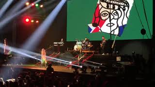 Cami Gallardo - No Es Real + Abrázame en Movistar Arena