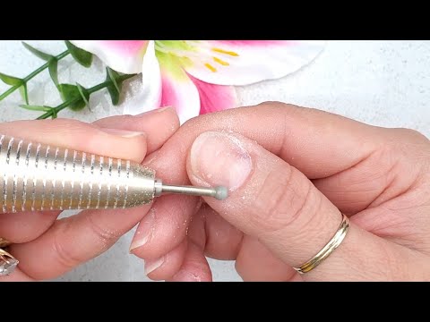 ASÍ ME APLICO EL GEL EN LAS UÑAS DE MI MANO DERECHA😱 | UÑAS SEMIPERMANENTE