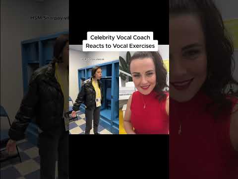 Reacting to Professional Singer's Warm Up