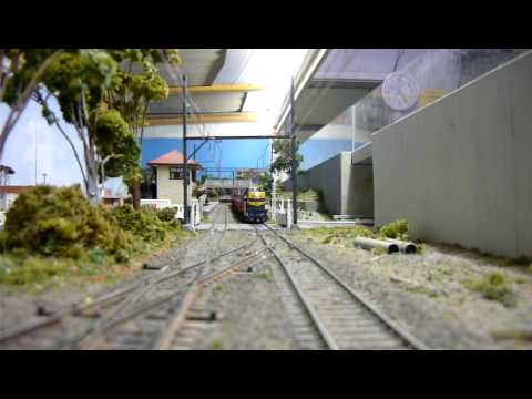 T359 entering Dynon Yard on the HBMRC layout