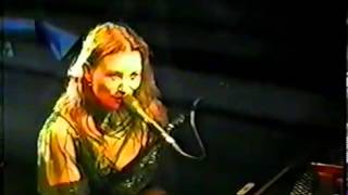 Tori Amos NYC 11 October 2001 Upside Down