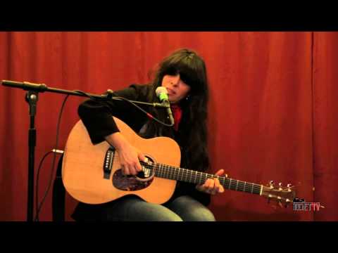 Cover Boy - Emma Tricca performs Arlo Guthrie | 
