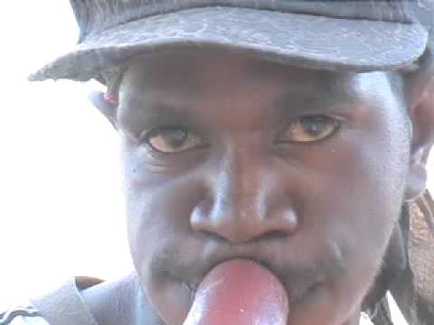 Exceptional Djakapurra F#/G# yidaki, played by Marrilaga