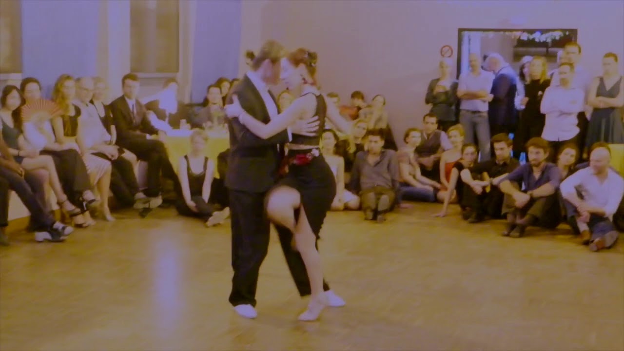 Video thumbnail for Tymoteusz Ley y Mila Vigdorova Biagi : Cielito Mio at Show La La