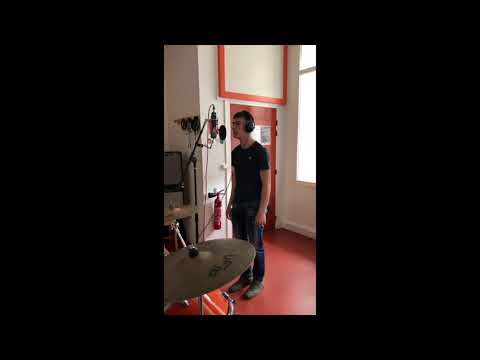 Cover Eddy de Pretto (la fête de trop)