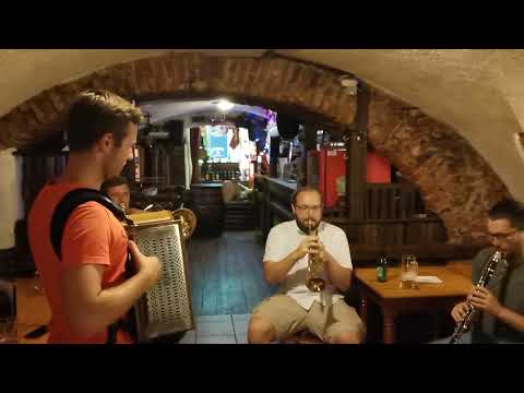 Schülcherleitn (Kernbuam Besetzung) - Feuerwehr Polka [live]