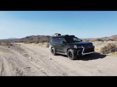 Lexus LX570 offroad