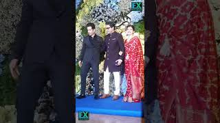 Download lagu Tushar with Shreyas T Snapped at Aanand Pandit's Daughter Aish's wedding #shorts #shreyashtalpade v2 mp3