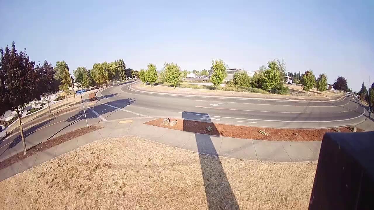 Live webcam view of Monmouth S-Curve Traffic Cam
