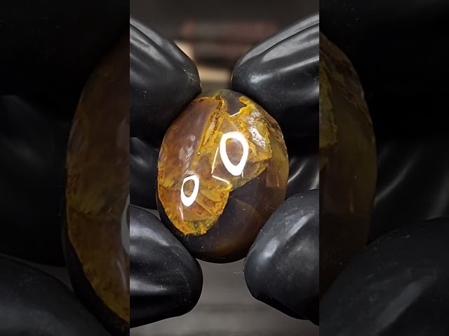 حجر عقيق مزعفر طبيعي