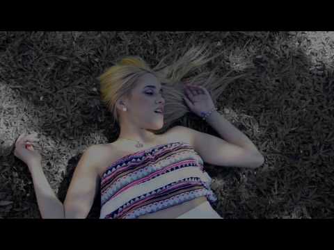 SOFIA LA KCHORRA - SIN TU AMOR