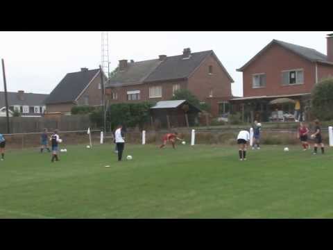 Voetbal is een damessport zeggen ze bij de DVC Eva's Tienen