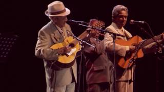 Compay Segundo - Chan Chan (Live Olympia París 1998)